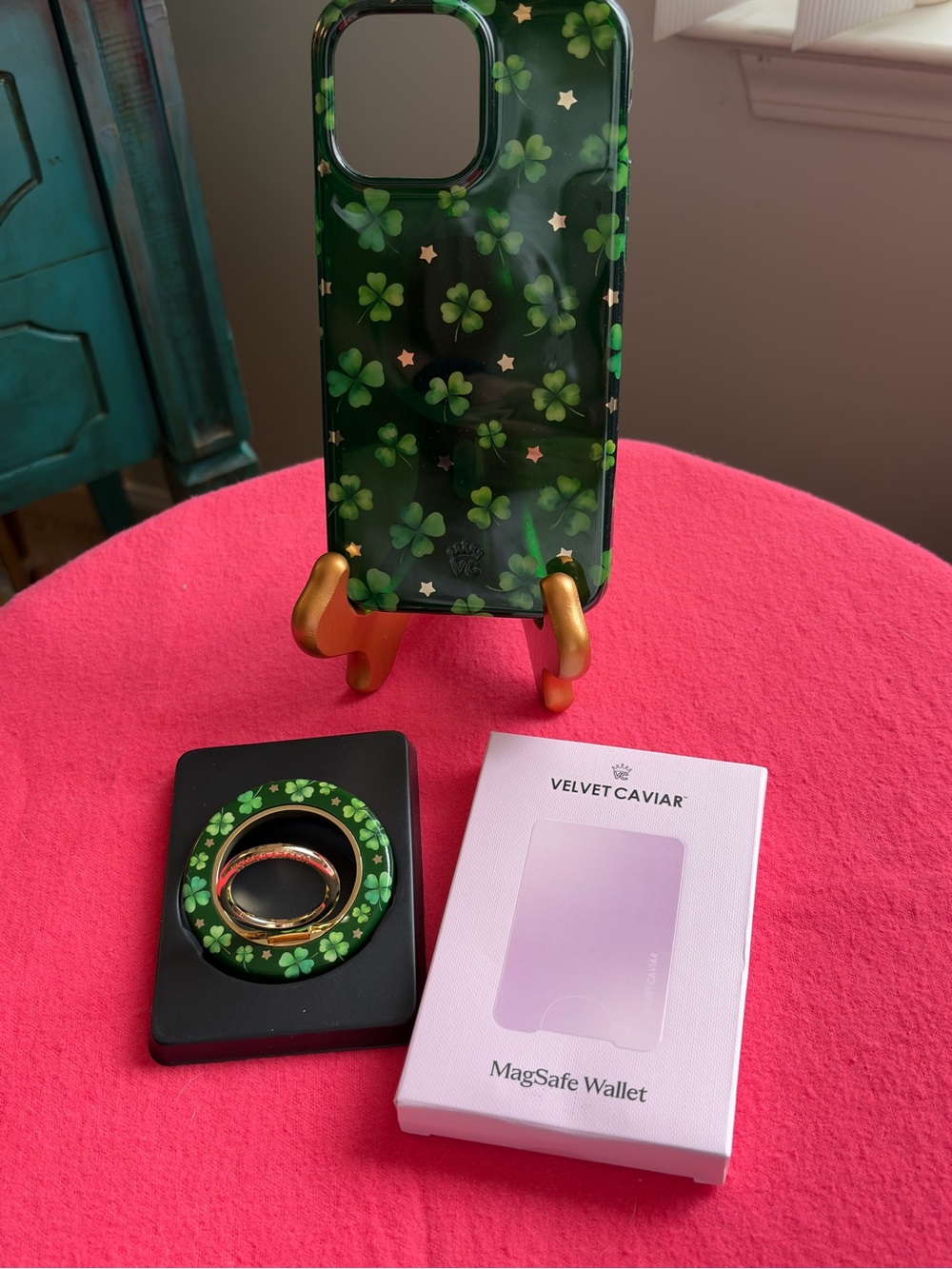 Velvet Caviar Lucky Clover MagSafe Trio